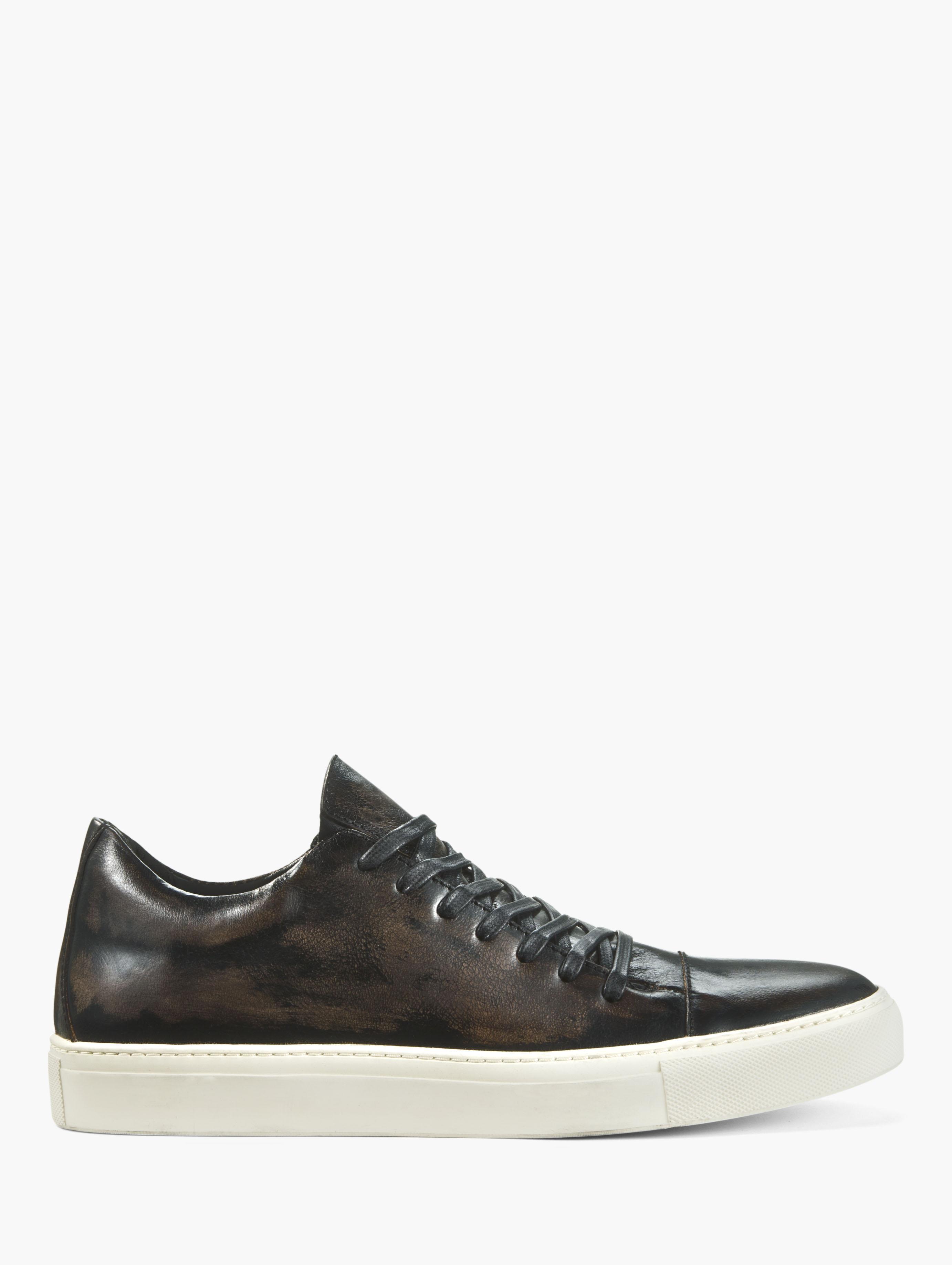 reed low top sneaker